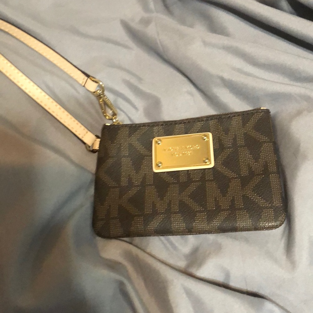 Michael Kors small wristlet